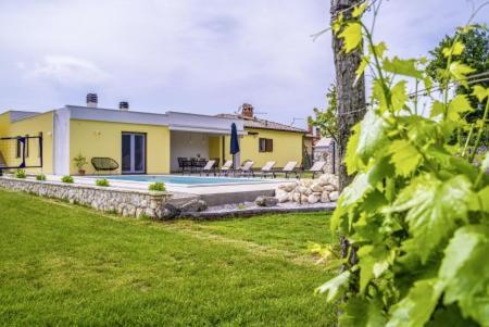 Holiday home Mila *
